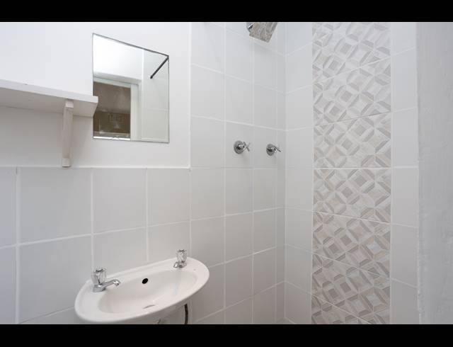 3 BEDROOM FREESTANDING TO LET IN MUIZENBERG